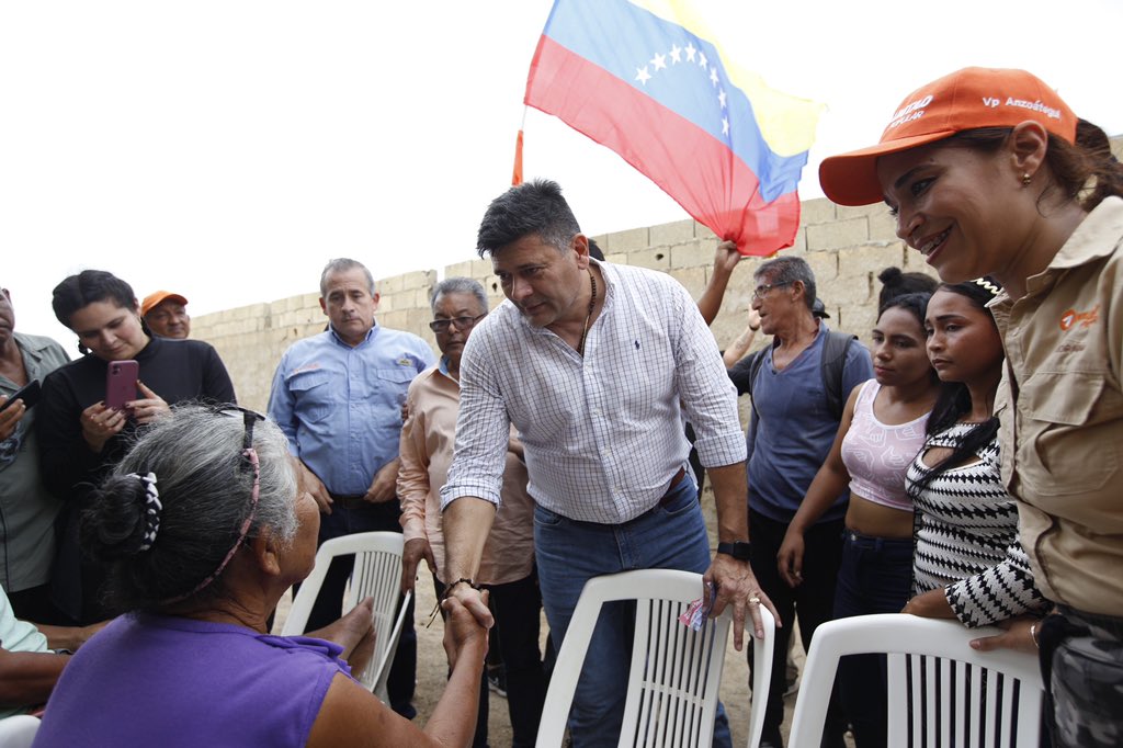 freddysuperlano's tweet photo. Esta cruzada histórica demanda determinación, firmeza y claridad en los objetivos. 

Por eso desde @voluntadpopular junto a nuestra gente nos estamos preparando entendiendo que debemos trascender al objetivo del 22 de octubre; debemos recuperar de una vez por todas nuestra patria https://t.co/ugHP5JHL6m