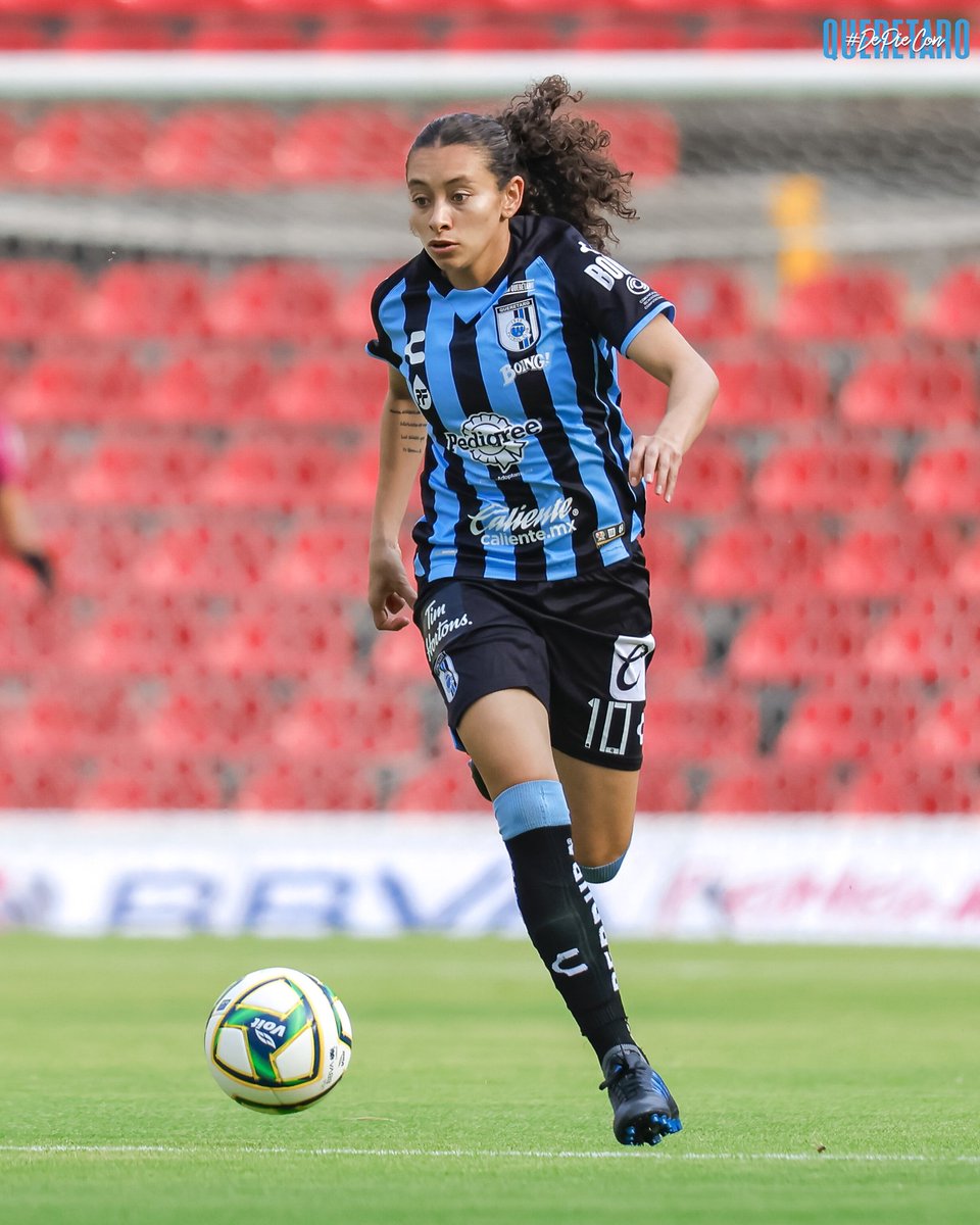 🔵LA 🔟 DE GALLOS FEMENIL⚫️

#DePieConQro