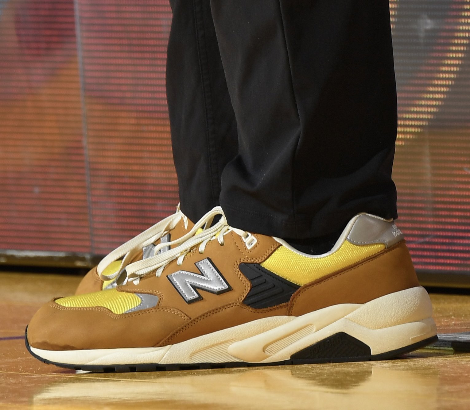New balance clearance x90 reconstructed yellow