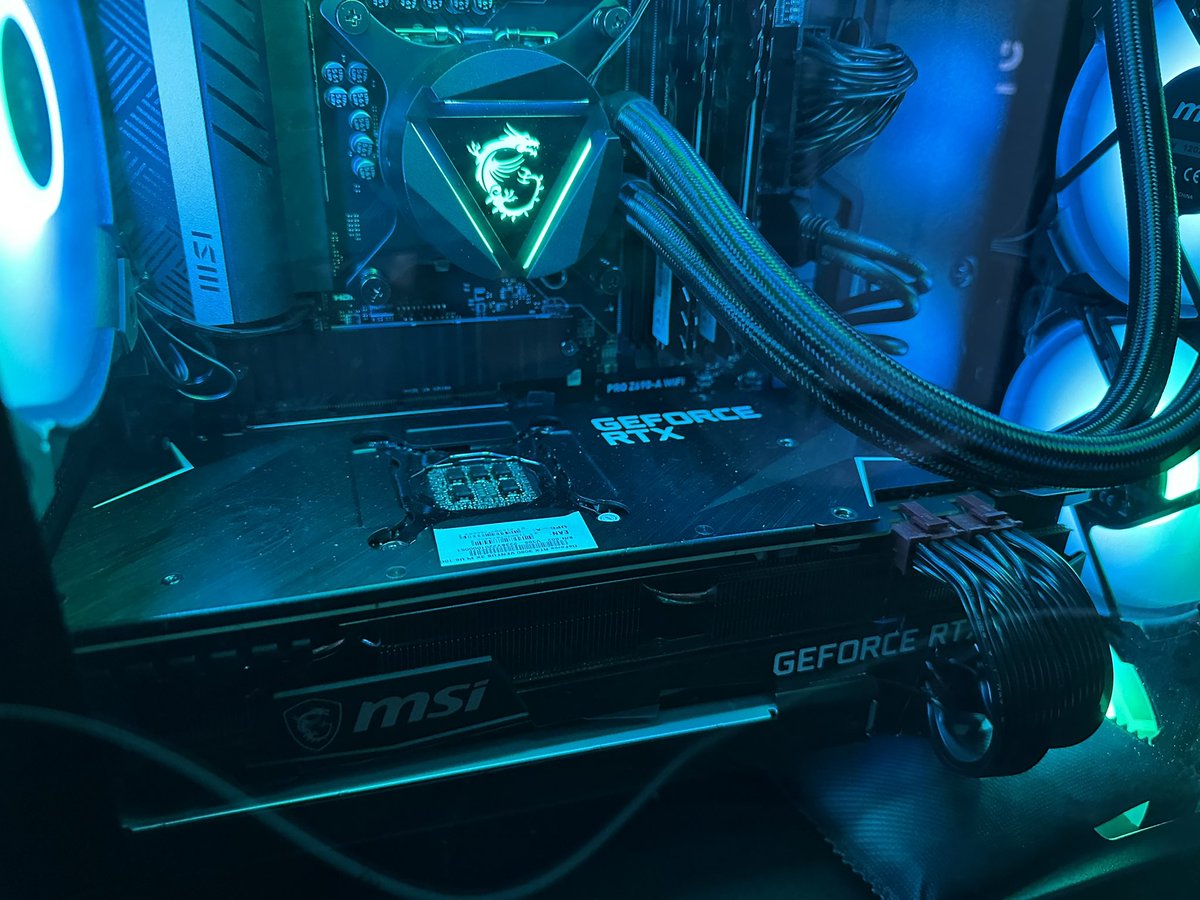 Patrickwieland's tweet photo. Any computer nerds explain why my PC has 3 Display Ports on the Graphics Card but only 2 work? For me to get a 3rd monitor I need to use HDMI port? 

#pcnerd https://t.co/JqMpBjQmn6
