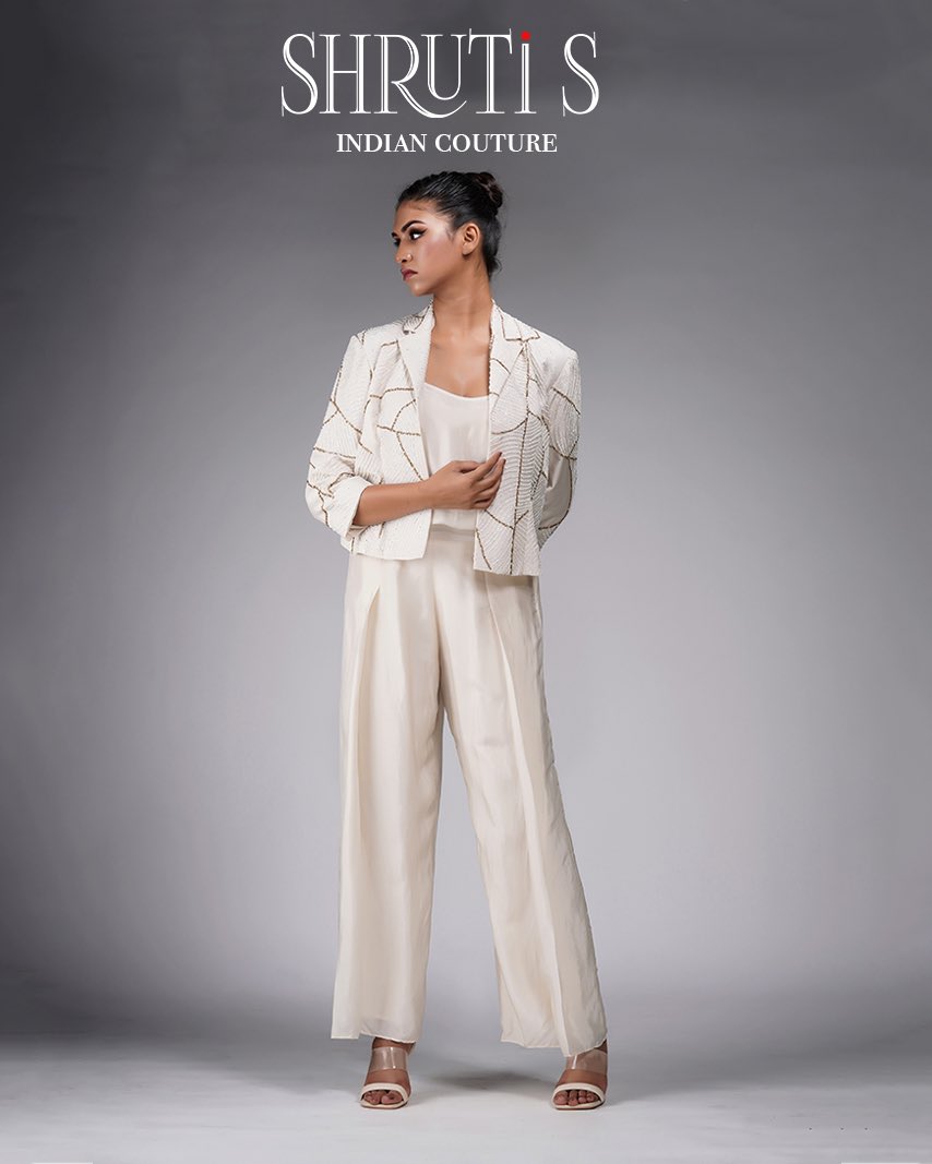 ShrutiS8's tweet image. Latest #couture collection now available in-store… 
Co-ord set by @shrutisinglaofficial 
..
.
.
#coordset #coordsets #coord #gown #offwhite #dinneroutfit #shrutisingla #shrutis #fashiondesigner