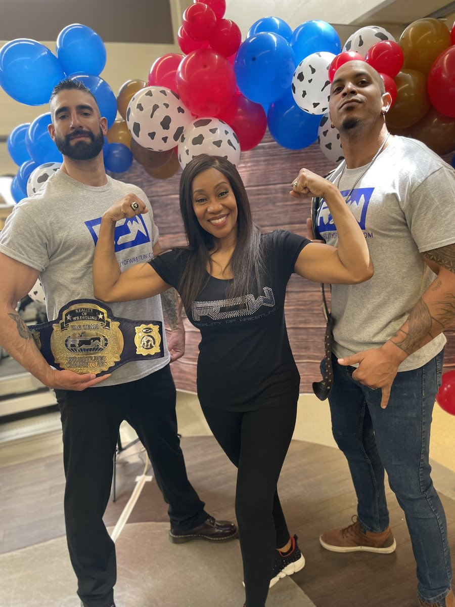 LindseyRose_FTX's tweet image. Today I joined my @TheOfficialROW family at TIRR Memorial Hermann to celebrate #RodeoDay. We met so many amazing patients and their families, toured with kind-hearted staff and enjoyed a variety of games and sweet treats! Always fun hanging with @RealSharmell &amp;amp; crew!!