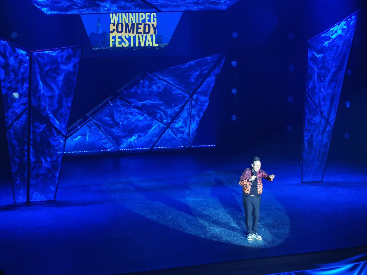 FranticFilms1's tweet photo. Acknowledging the territory and preparing the audience for our @CBCComedy taping, @ELtotheVEE has everyone laughing out loud and rolling in the aisles! 📼 #WpgComFest https://t.co/PzISPp7PsI