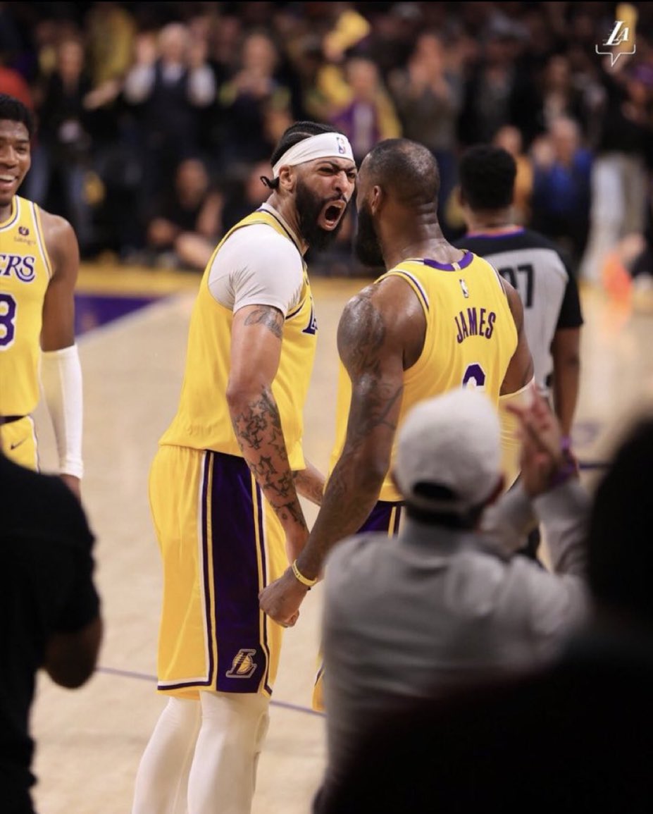 Klutch_23's tweet photo. Anthony Davis &amp; LeBron James tonight:

Anthony Davis:
25 points
13 rebounds
7/10
3 steals
4 blocks

LeBron James:
21 points
8 assists
8 rebounds
6/11
2/4 from 3
1 block

Lakers take 2-1 lead. #LakeShow https://t.co/Moy819itzQ