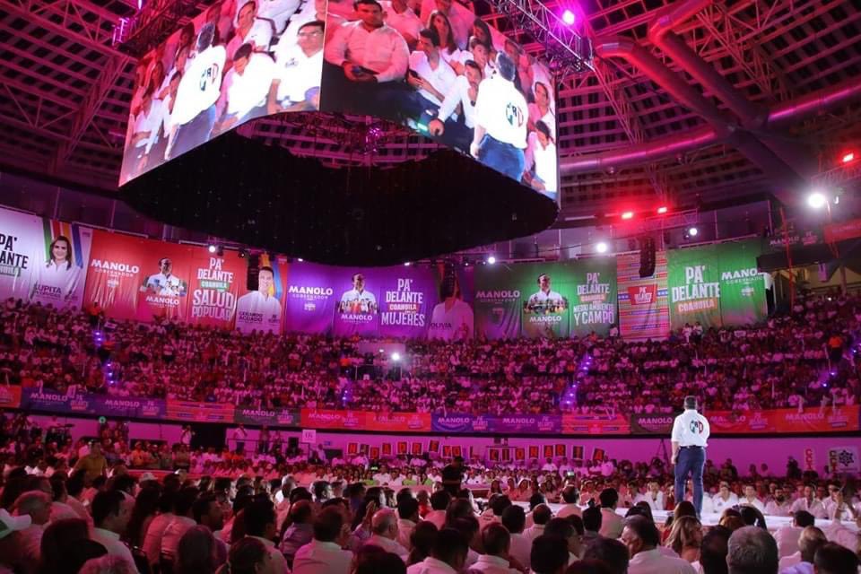 RONOFRE58's tweet photo. Esta tarde acompañe a mi amigo Manolo Jiménez Salinas al evento región laguna #PaDelanteCoahuila 

En equipo tenemos la experiencia, la juventud y la capacidad de llevar a #Coahuila al siguiente nivel

Este próximo 4️⃣ de junio ¡VAMOS A GANAR! https://t.co/dX4B0LZs8e