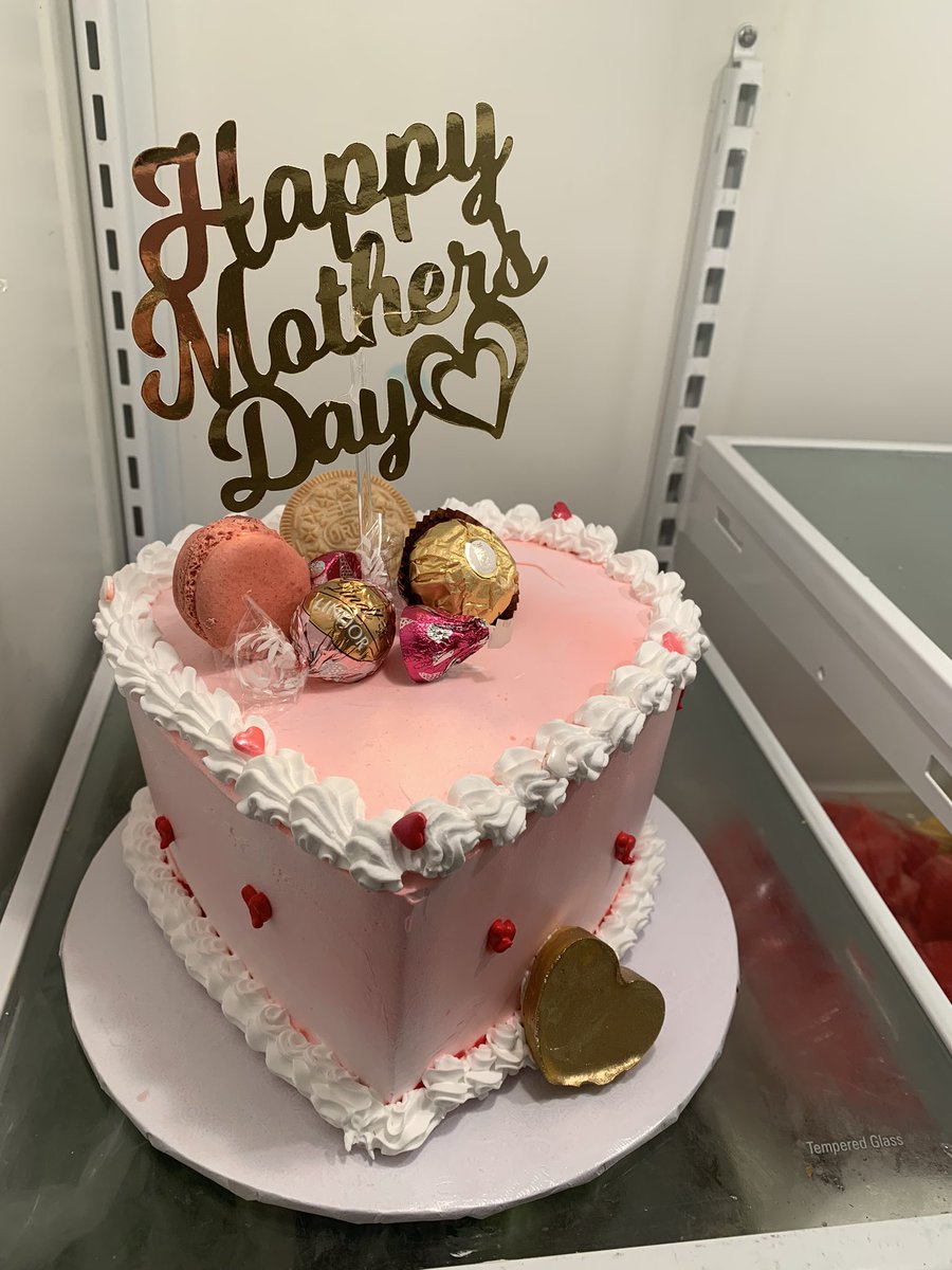 Josecrans's tweet photo. MOTHERS DAY CAKES ARE BACK
                   🎂 🎂 🎂 🎂
                   DM to order! 
Starting at $30 select your choices https://t.co/LnhF5oCAk1
