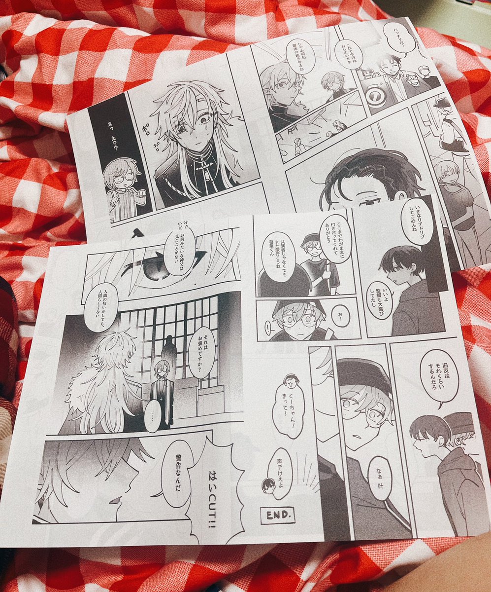 コピー本を作るのは初めてだったんです☺️!難しくて、ギリギリ終わらなかったのですが、友達の助けもあり、本を完成できました🫶!(プレゼント用に作りました)