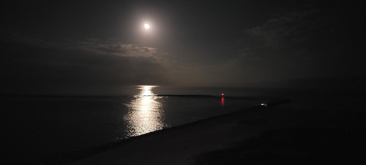 Moon over Orange Beach at Perdido Pass
@spann @BradTravisWAFF @DanielleDozier