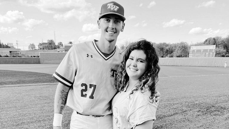 dlproductionss's tweet photo. Happy Graduation Day to 4 of my favorite people! So incredibly proud of each of you and I can’t wait to see what’s next for you! 

But first, you still have so much to play for! Lets get it 🤙🏼⚾️ https://t.co/yz9AC6hali