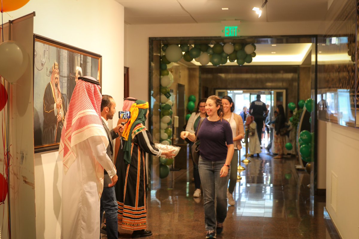 1️⃣ شاركت الملحقية الثقافية في حفل أقامته سفاره خادم الحرمين الشريفين في واشنطن في اليوم المفتوح للسفارات تم خلاله استعراض الإرث الثقافي للمملكة وتطورها على كافة المستويات 
#PassportDC2023  #PassportDC <a href="/TheEventsDC/">Events DC</a>