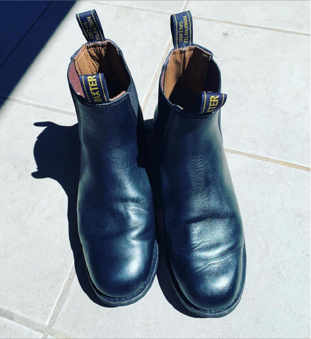An absolute classic - Our Royal boot will take you from the round yard to the high street with it's classic versatile style. 

Image by @micaldocombriani 
.
.
.

#blueheelerboots #baxterboots #australianfashion #countrylife #farmboots #footwear  #ponyriders #leatherboots