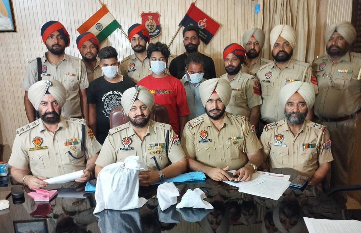 Another victory in the war against #drugs

PS Chheharta, Amritsar Commissionerate arrested 3 smugglers & seized 2.4 kg of Heroin & a motorcycle

Case registered further investigation on

We're committed to taking #ActionAgainstDrugs to keep our community safe 

#PunjabFightsDrugs