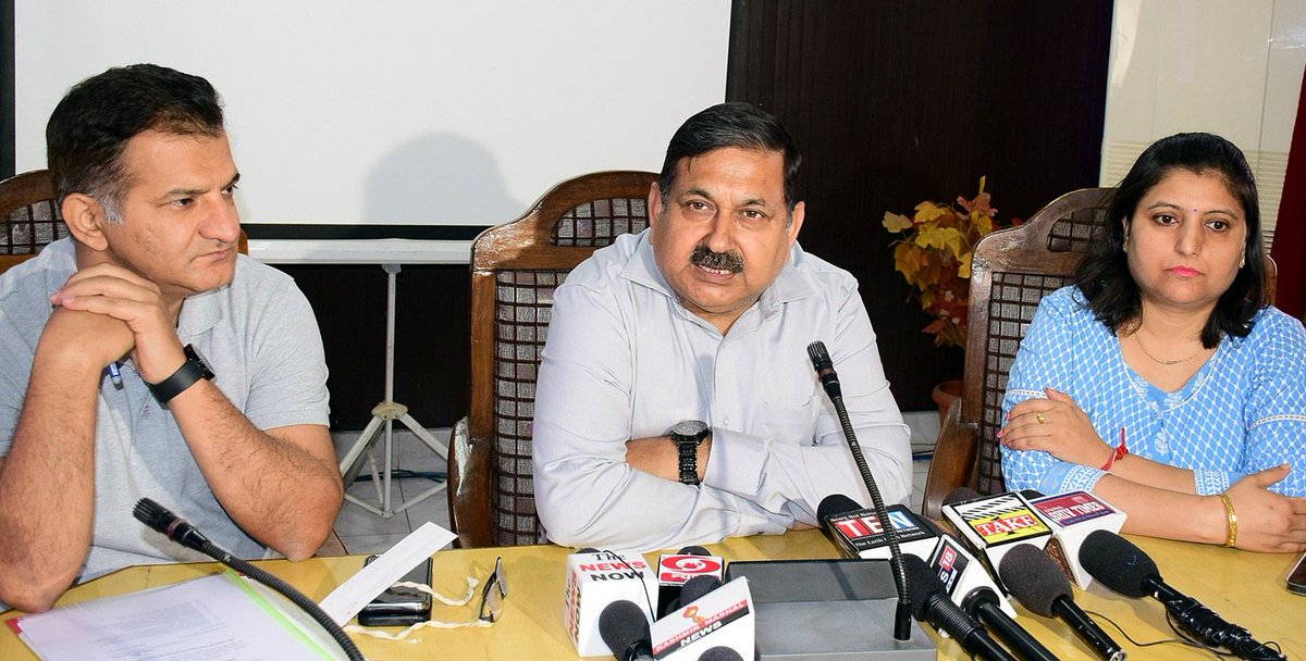 RisingKashmir's tweet photo. #Teachers #transfer #policy #formulated after #careful #consideration of #all #factors: #DSEJ
@DsejMedia
https://t.co/2aiBCzgmov https://t.co/7UFQq2h11l