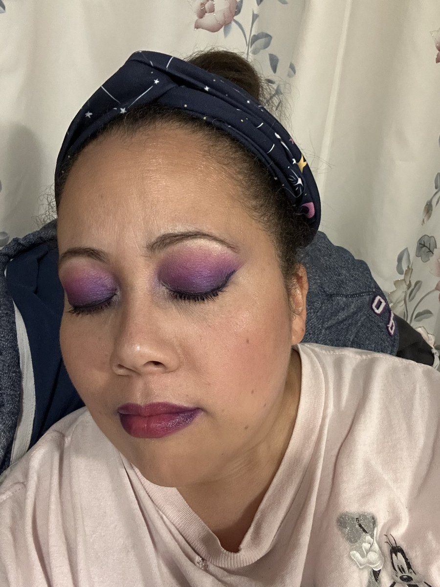 sopita25's tweet photo. My different tones of purple makeup creation #makeup #makeuptransformation #purplemakeup #purplemakeuplook #purple #purplelook #purpleaesthetic #mua #makeupisfun #fullfacemakeup #blending #makeupblending #ombre #makeupombre #ombreeyeshadow #ombrelips #hoodedeyes #hoodedeyesmakeup https://t.co/Taw2dNy0vN