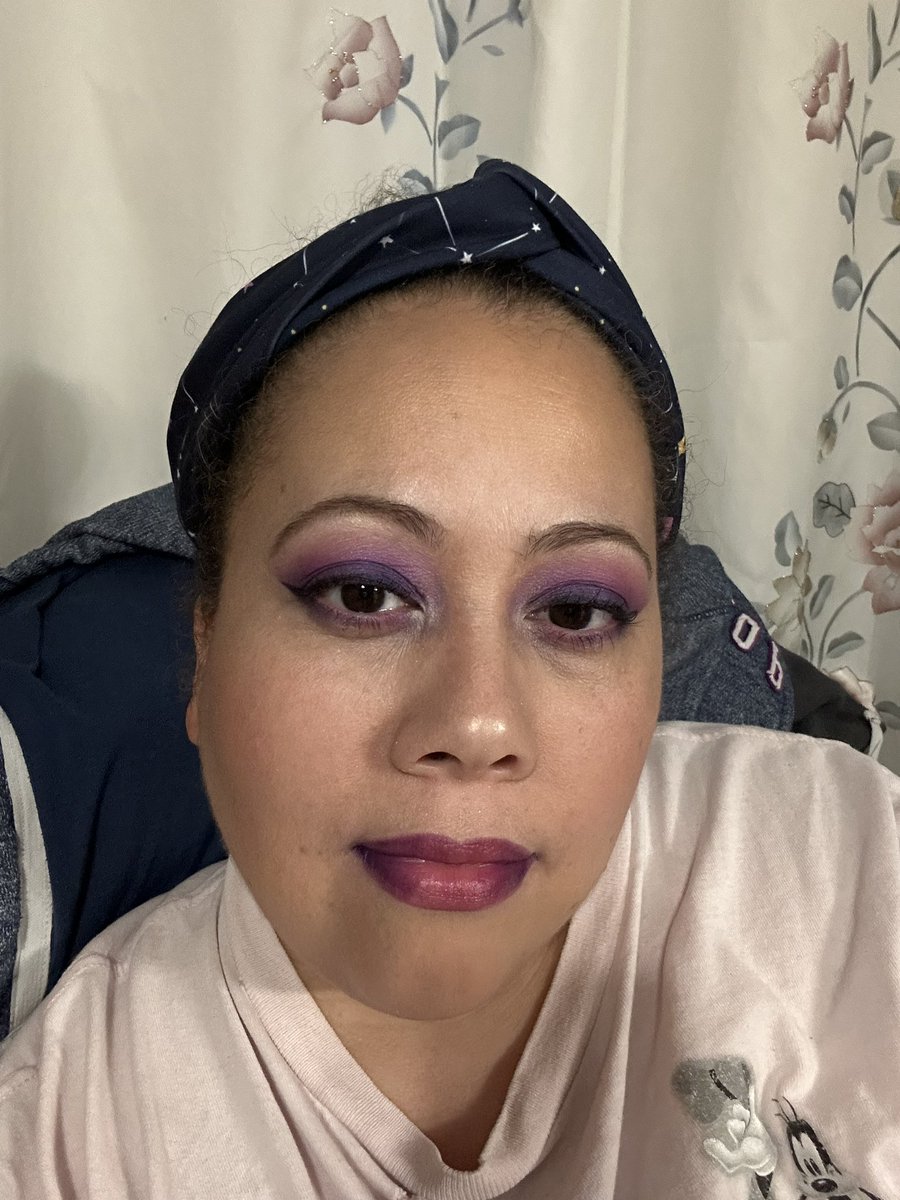 sopita25's tweet photo. My different tones of purple makeup creation #makeup #makeuptransformation #purplemakeup #purplemakeuplook #purple #purplelook #purpleaesthetic #mua #makeupisfun #fullfacemakeup #blending #makeupblending #ombre #makeupombre #ombreeyeshadow #ombrelips #hoodedeyes #hoodedeyesmakeup https://t.co/Taw2dNy0vN