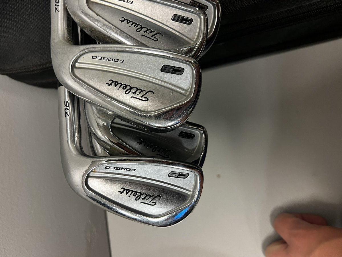 47brownies's tweet image. Twitter friends, my wife's consignment store is selling these. i’m sure one of my degenerate golf friends is in need of more clubs to break on the course.