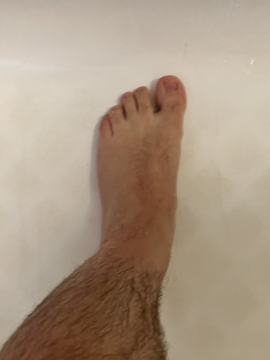 fookin_joke's tweet photo. #footfetishnation #barefoot #footphotography #footselfie #footobsessed #footonlyfans #onlyfans #footlife #gay #feet #feetforsale #Daddy #Lad https://t.co/NwQmgvhrT2