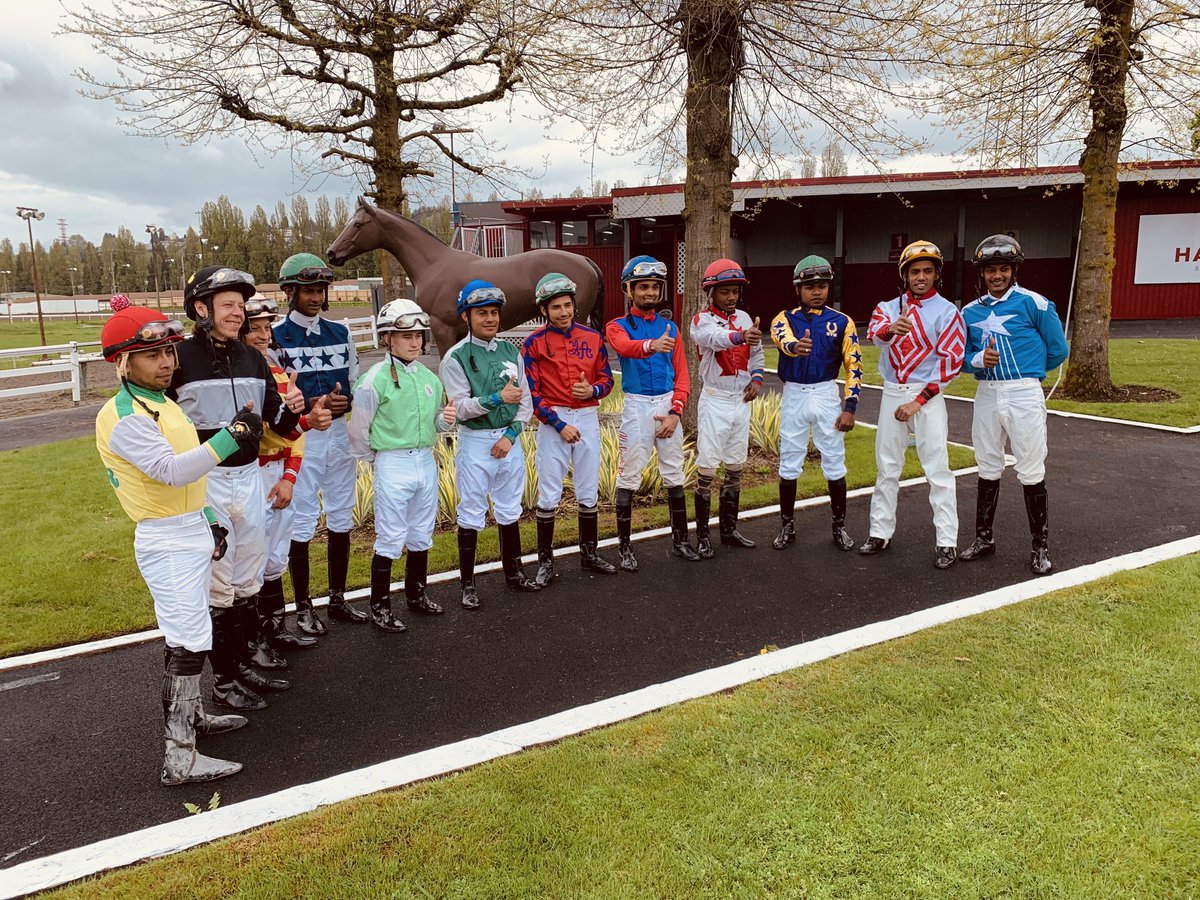 horseracing_bc's tweet photo. The 2023 ⁦@hastingsraces⁩ rider colony poses for pictures as local racing pauses for the KY Derby. Thanks foe your time, guys. And the very best of racing 🍀 luck 🍀 to you all this season! https://t.co/cvXEbpPvdk