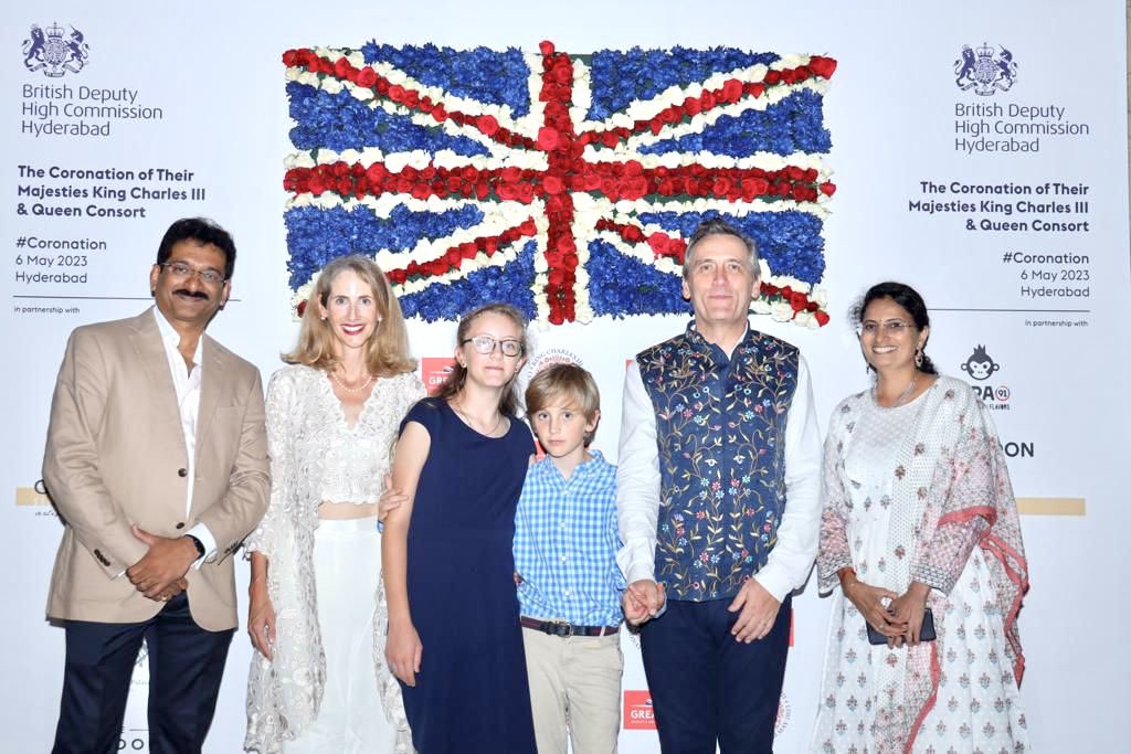 Such a brilliant evening that unfolded @TajFalaknuma Thanks dear Molly & Gareth @UKinHyderabad @GWO2020 for having us with you and be part of Live screening of the Historic event His Majesty King Charles III #CoronationCeremony @Andrew007Uk