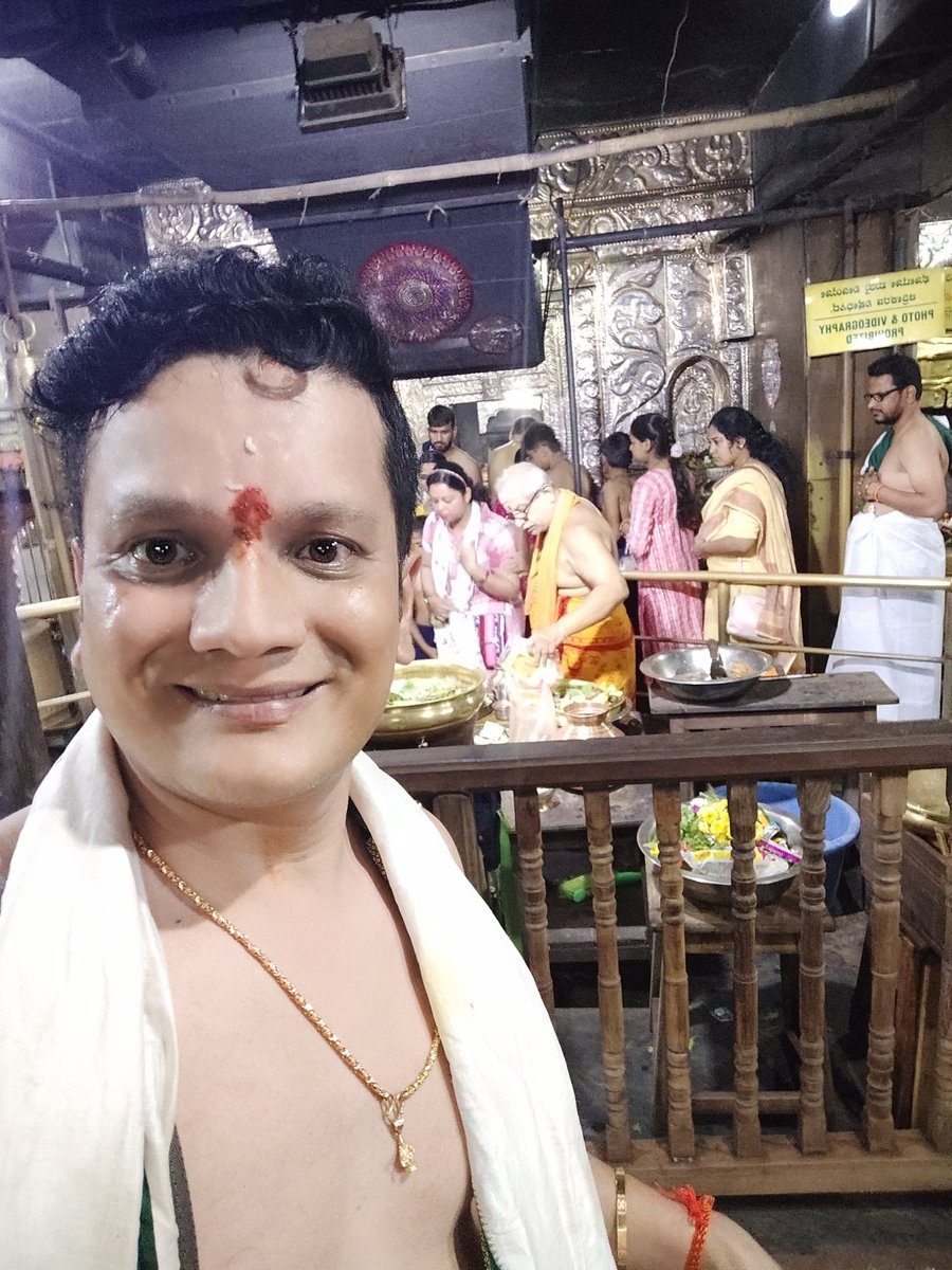 iamrudramurthy's tweet photo. Gokharna and Murdeshwara. 
Atmalinga places of lord Shiva.
Hara Hara Mahadev https://t.co/QZQkUq91S9
