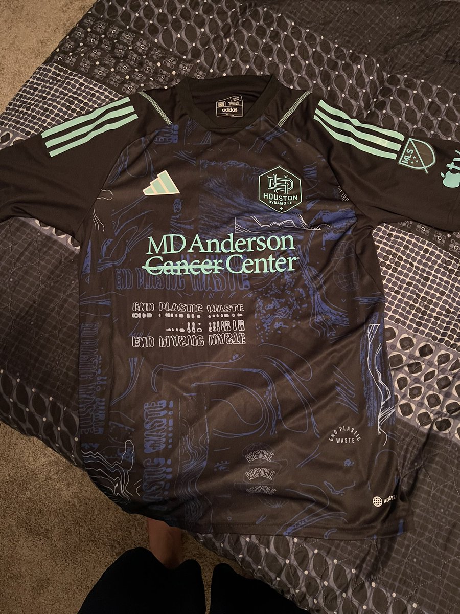 Another match worn jersey for the collection! @HoustonDynamo @dynamocharities #artur #holditdown #gameusedjerseys #collection #memorabilia #jerseys #oneplanet #soccer #mls #appletv #gameworn #soccer #sports #weekend #sponsor