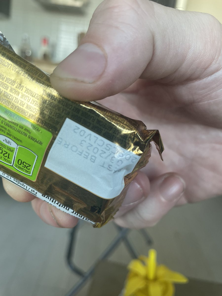 Jesybell's tweet photo. @UberEats @Uber__Canada Hello! I bought a chocolate bar on my Uber Eats order and when I went to open it it was riddled with maggots. Please can you investigate and advise of next steps? 🫢 https://t.co/76ZsPr57Pq