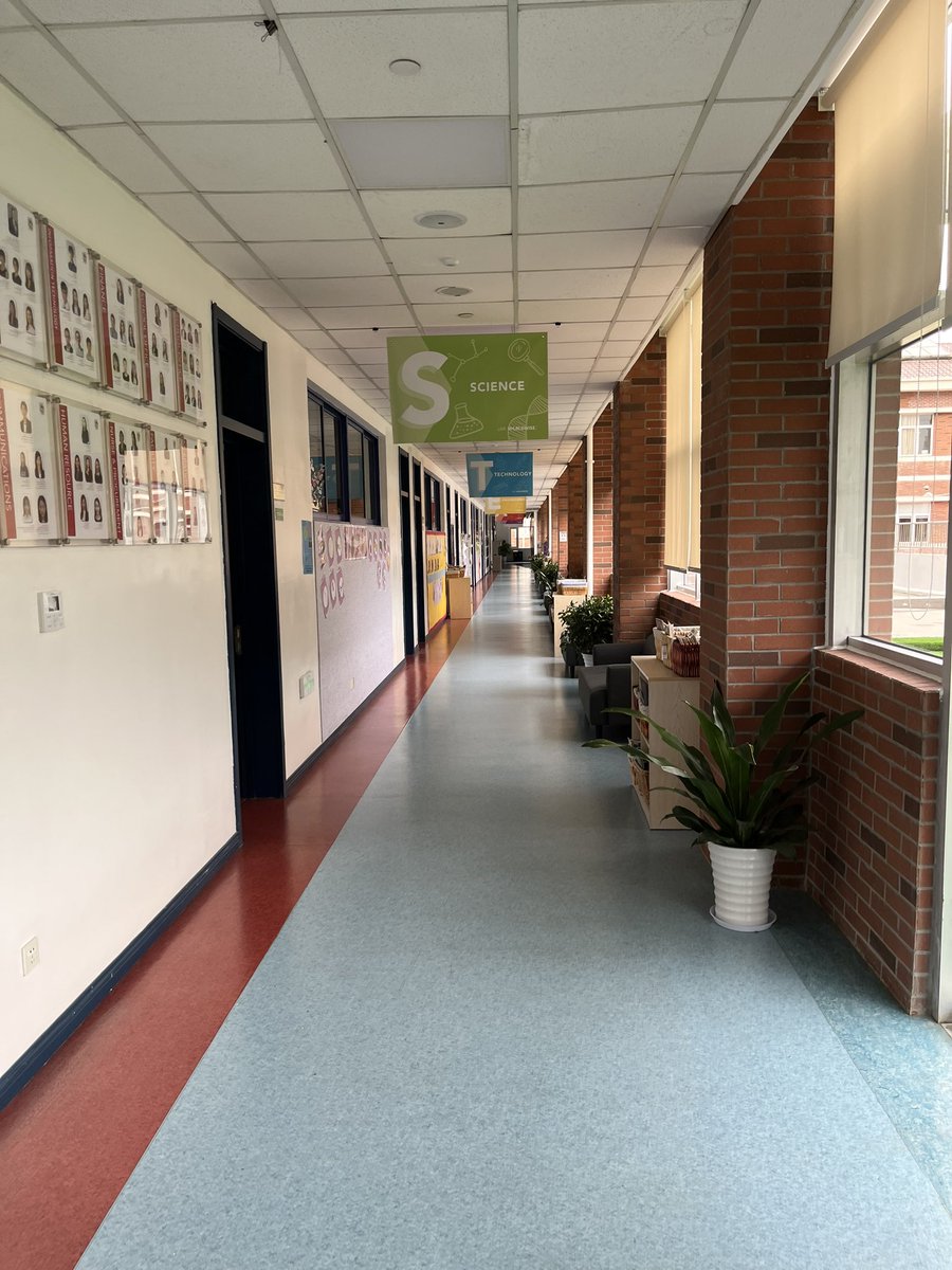 HeadDulwichSG's tweet photo. The memories come flooding back. Happy days #DCSZ #Suzhou #happydays https://t.co/FqCL9chcmX