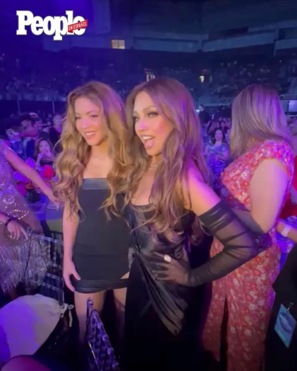 carlitosthalia2's tweet photo. Reina 🌼⚘️🌹@thalia #thalia #thaliasodi #thaliasodi #thalialatina #thalialove #thalifan  #reinadelasnovelas #latinpop #latinpower #diva #thaliadiva #ariadnathaliasodimiranda #amoralamexicana #EmperatrizDeLaBelleza #arrasando #viral #mixtape #mixtapethalia #ThaliasMixtape 💕🥰 https://t.co/S3o2bjCGUz
