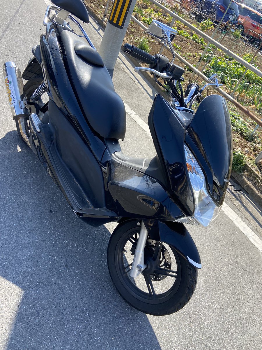 bikecustom6's tweet photo. 埼玉からPCX125売ります
マフラー、バックレスト、グリップヒーター
走行3万キロ、ベルト交換済み
自賠責来年の4月まで
一括のみ12万円
購入希望の方はDMください
ご自宅までの配送手配可能です
#バイク　#V125 #シグナス #ワンツー #アドレス #PCX https://t.co/Y4O1G0cKPn