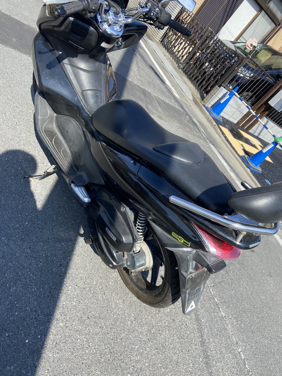 bikecustom6's tweet photo. 埼玉からPCX125売ります
マフラー、バックレスト、グリップヒーター
走行3万キロ、ベルト交換済み
自賠責来年の4月まで
一括のみ12万円
購入希望の方はDMください
ご自宅までの配送手配可能です
#バイク　#V125 #シグナス #ワンツー #アドレス #PCX https://t.co/Y4O1G0cKPn