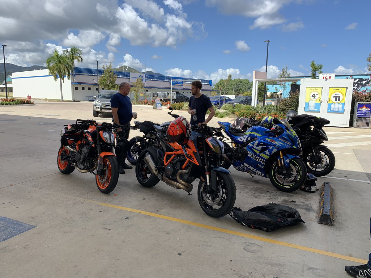GSXRbird29's tweet photo. Sunday mornings are made for this… weather is the perfect temperature now without the humidity 💕 #girlswhoride #motorcycleporn  #biker #sportsbikelife #2wheelshub #makelifearide #gsxr1000 #gixxernation #bikelifemafia #fullthrottle #bikerchick #bikerboysofinstagram #bikers https://t.co/TD20dkb1nb
