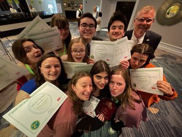 Honored to win first place in breaking news with <a href="/kaseytrap/">kasey trapuzzano</a> and third in breaking news with <a href="/charmatherly/">Charlotte Matherly</a> and <a href="/byjakeconley/">Jake Conley</a> at the <a href="/va_press_assoc/">Virginia Press Association</a> awards! Great way to close out my college career and my time at <a href="/TheBreezeJMU/">TheBreezeJMU</a> :)