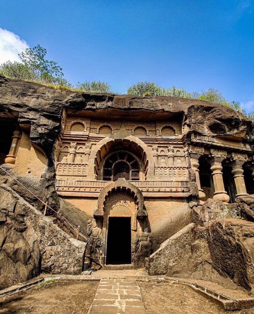 theuntold_s's tweet photo. My article this week @lokmat times NashikFirst. A Place Called Nashik covering lesser known facts of #Panduleni
#Nashik #heritage #Satvahana #ancientindia #rockcut #architecturalmarvel #Deccan #Buddhistcaves #ASI #archaeologicalsurvey https://t.co/8YzODRFY4A