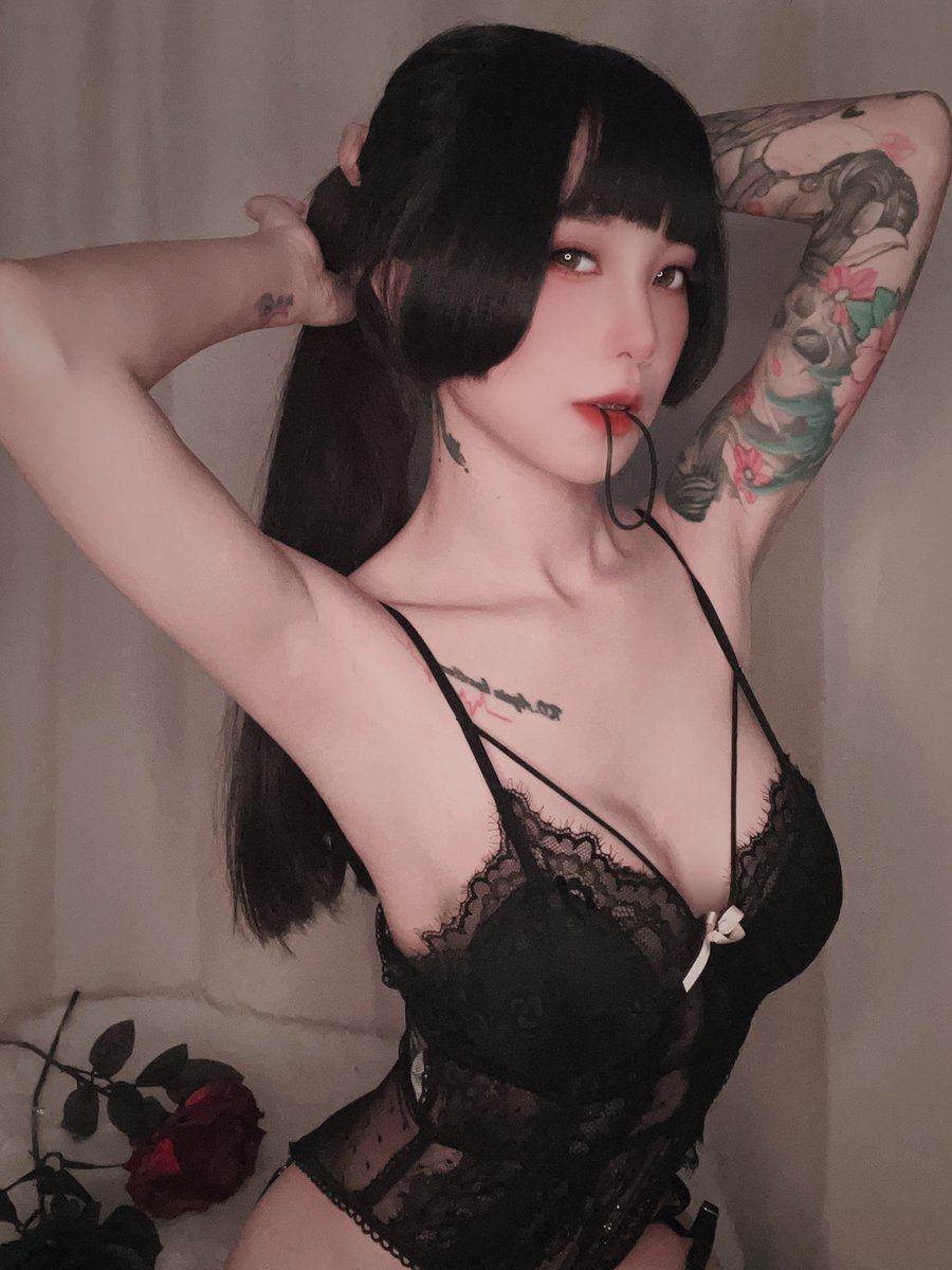 今天也是迷人的小壞蛋😈 https://t.co/5hOvLLUruU