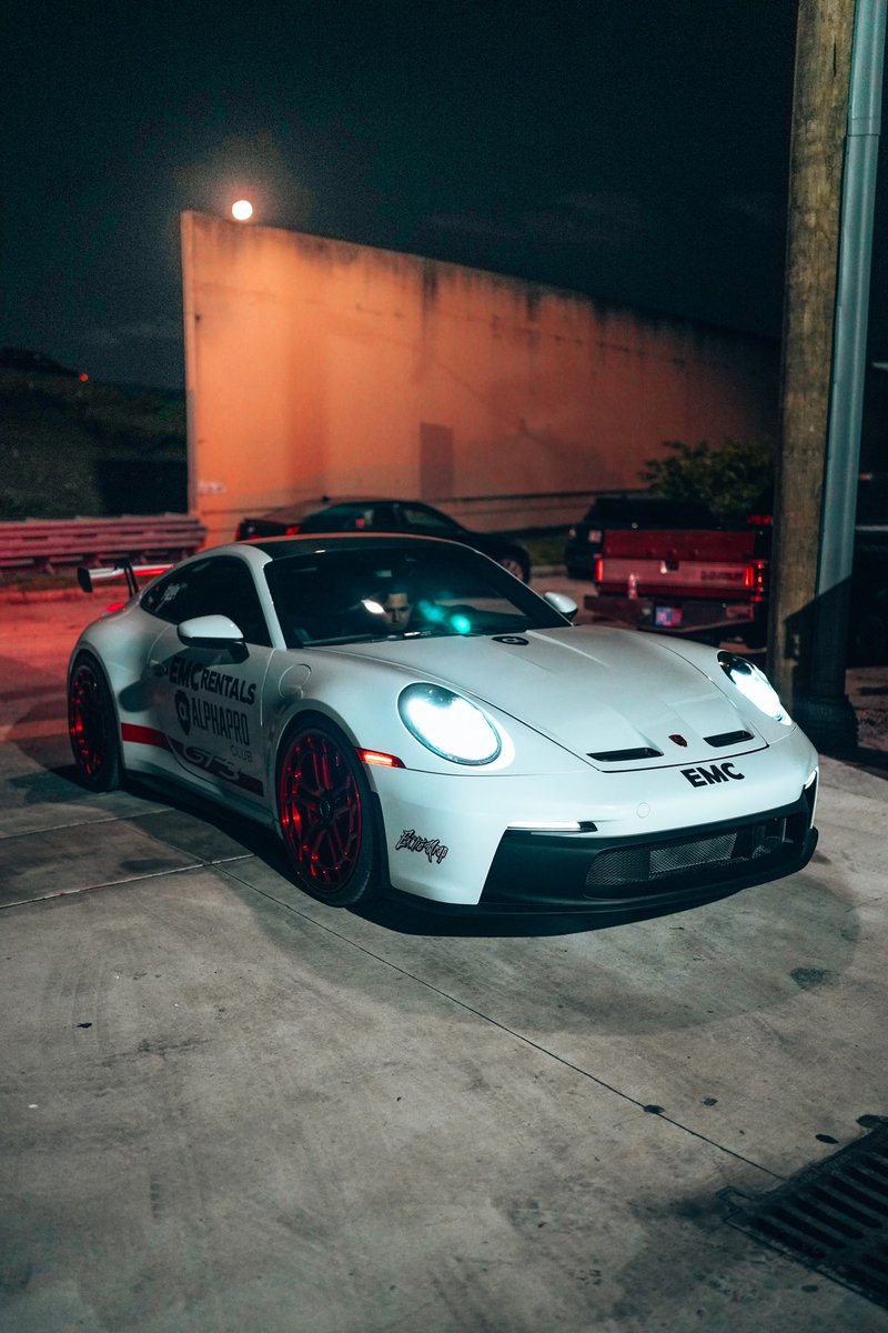 3JLG's tweet image. Wild for the night 🏎️💨
@AlphaProClub