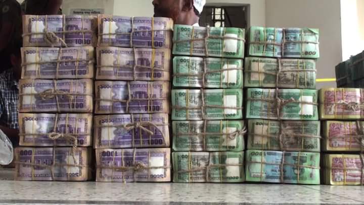 পাগলা মসজিদের দান বাক্সে পাওয়া গেল সাড়ে ৫ কোটি টাকা