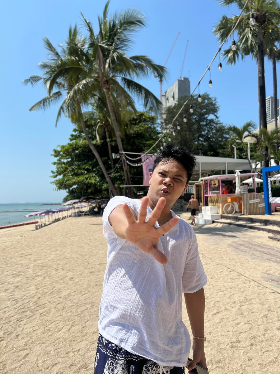 aey_phrodite | tweet media