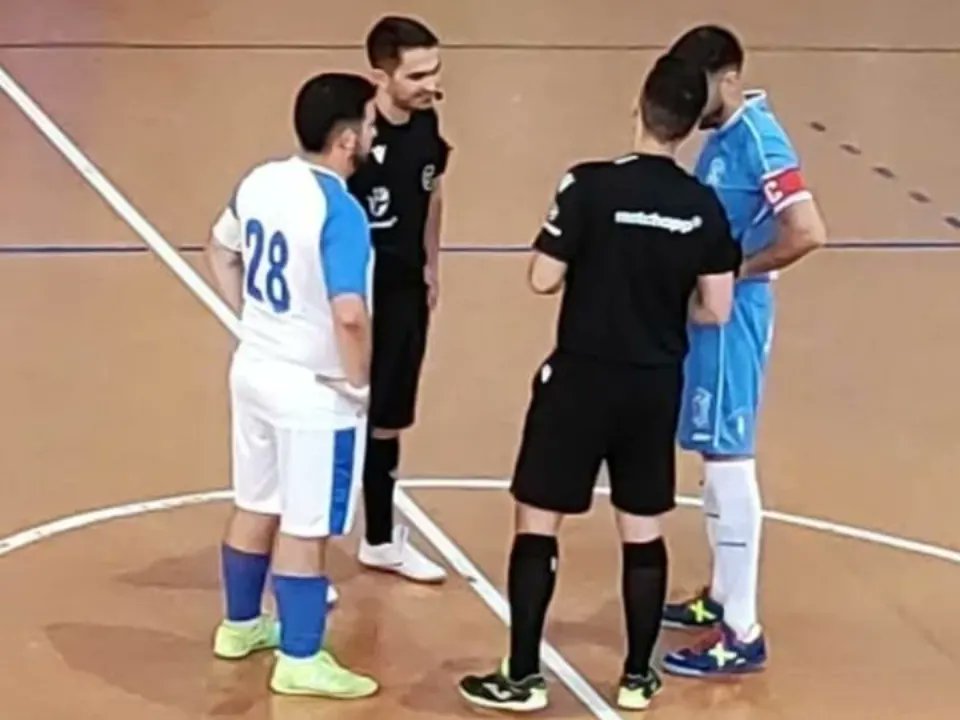 CDADFINEM's tweet photo. 💪 Este sábado sumamos de tres contando con el apoyo de los nuestros 💙🤍

⚽ #CDADFINEM https://t.co/FZkufarcrH