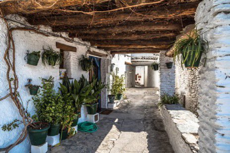 #HiddenSpotsOfSpain

📍Pampaneira, Granada

#Sunday #SpringInSpain #Spring #Spain #Primavera #sundayvibes