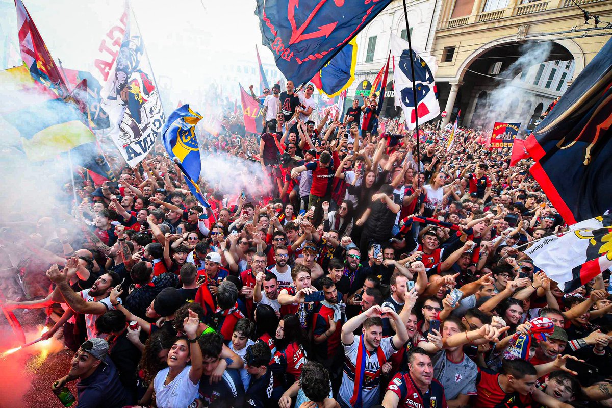 Non so voi, ma oggi mi sono svegliato con un gran bel guasto d'amore. E non riesco a togliermi queste lenti rossoblù #Genoa #Guastodamore #Bresh #SerieA #SerieB #ForzaGrifone #Bentornatianoi @pianetagenoa @GenoaCFC @sitodeigrifoni @LucaBizzarri @ma_liguori