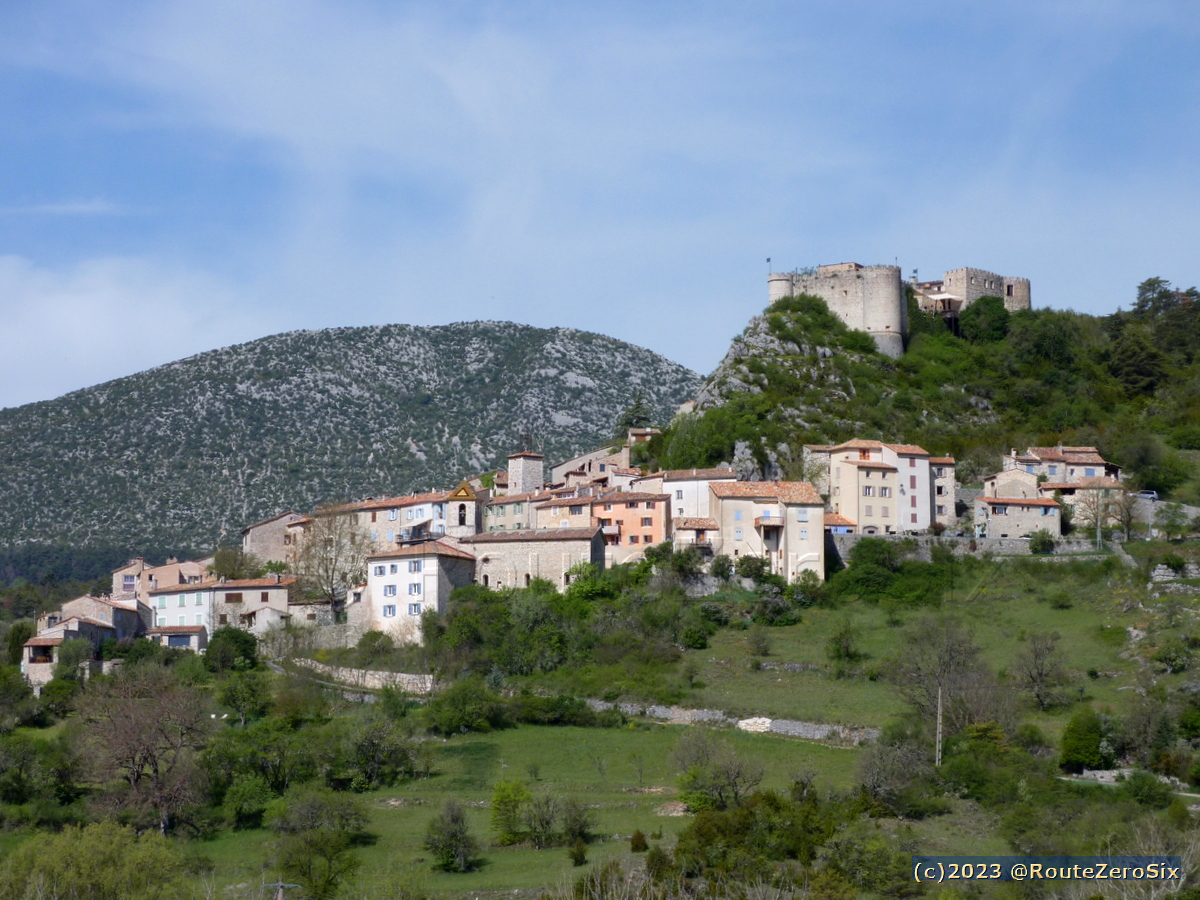 routezerosix's tweet photo. Le magnifique village perché de Trigance, surmonté de sa forteresse du XI - XIIè siècle, dans le Parc naturel régional du Verdon

#Trigance #Verdon #Var #HautVar #ExploreCotedAzur #MagnifiqueFrance #BaladeSympa https://t.co/kIrhZ6L2zY