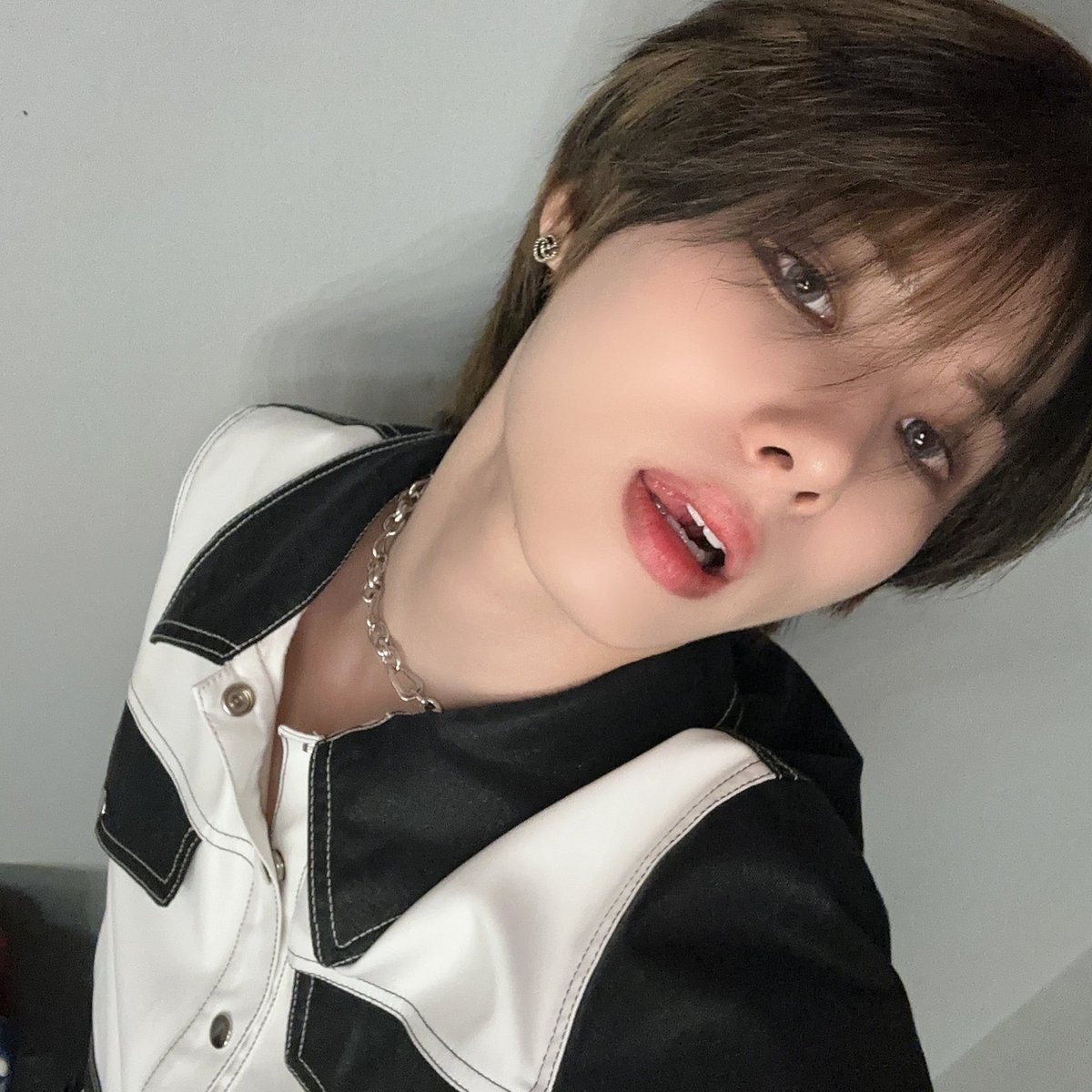 E'LAST(엘라스트) tweet media