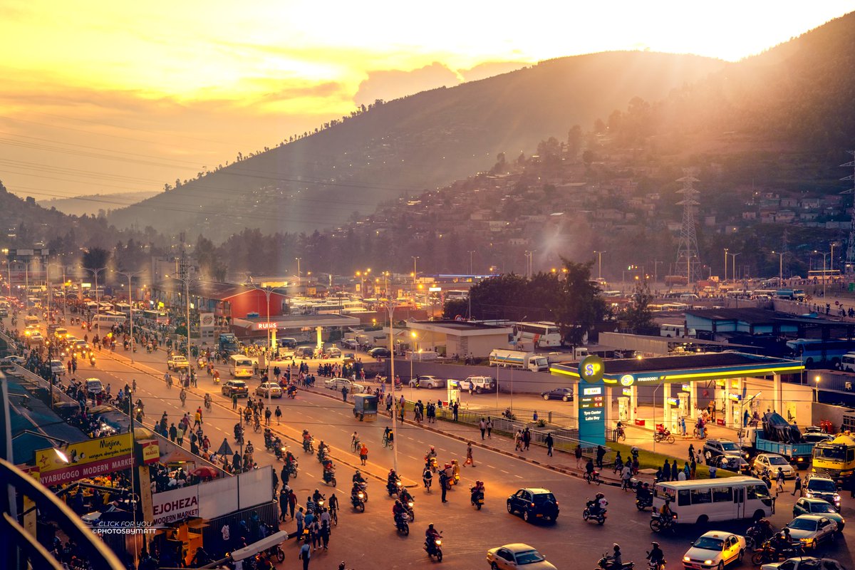 A beautiful distraction.

📸 @MattNshimiye
#clickforyou
#kigalirwanda