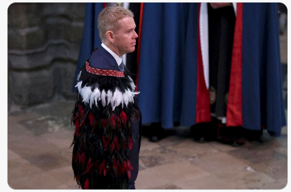 comms24_c24's tweet photo. @SandeChin @EmpireStateBldg @TheConsultant18 @RoyalFamily For the record: Babyface Killer Hipkins did not throw eggs even though dressed as a chicken for Charlie's Brouhaha. π₯π₯π₯π #Hipkins #Charlies_Brouhaha #brouhaha #eggs #throw_eggs #BabyfaceKiller_Killer #chicken https://t.co/kZmnVh5qs2