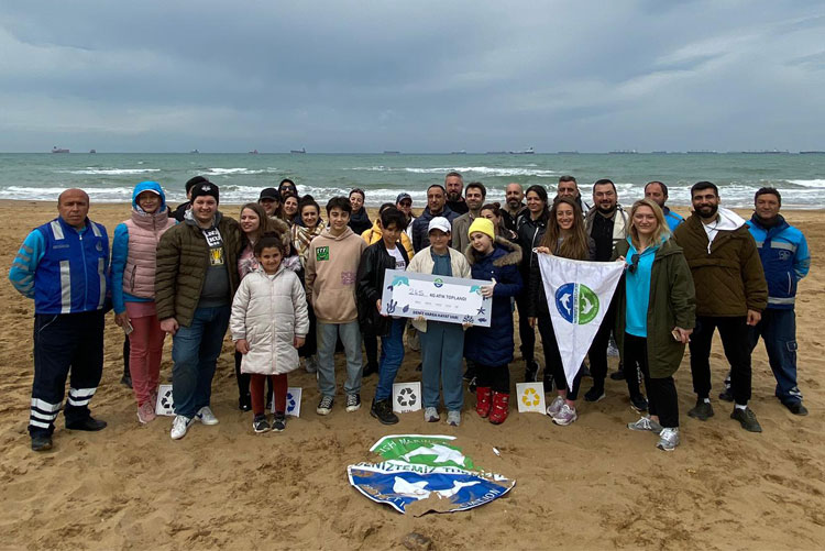 Esenyel Partners’den sahil temizliği

Esenyel Partners Hukuk Bürosu ile TURMEPA, Kilyos'ta sahil temizliği gerçekleştirerek 245 kilo çöp topladı.

denizcilikdergisi.com/denizcilik-gun…

@EsenyelPartners  
@turmepa_dernegi