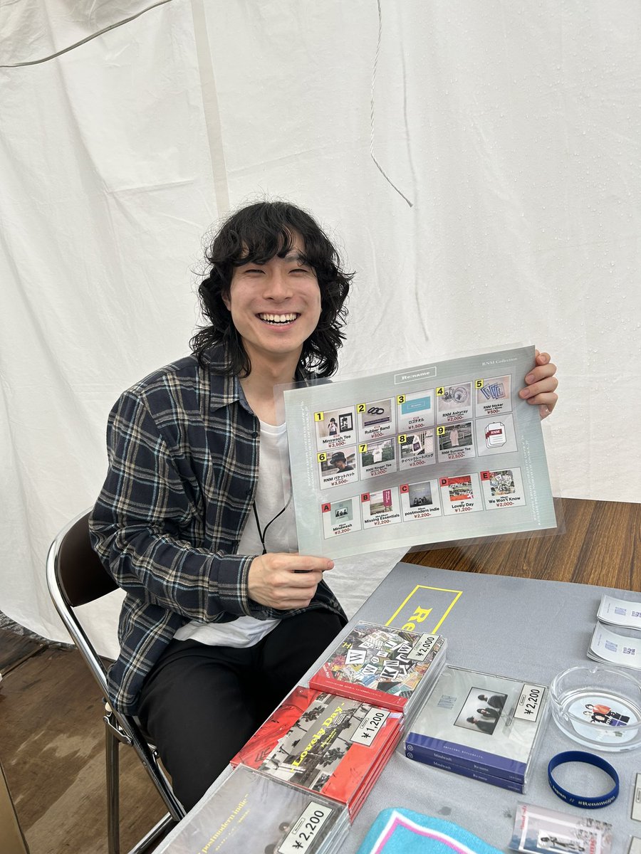 本日の物販は各ライブの転換中に行います💫
本日からタオルとラババンも新発売！
入り口付近のテントで行っておりますので、皆様ぜひお越しください🏃‍♂️

#Renamejpn