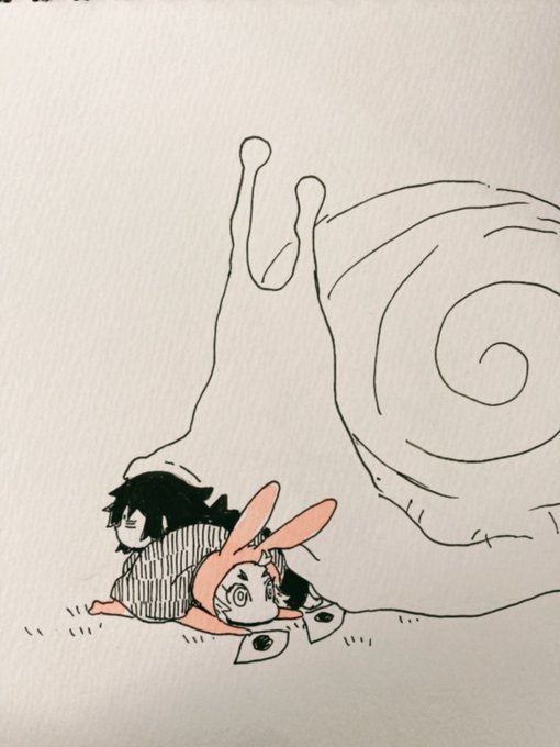 昼休みアナログ。 今日は雨なので、ペン中にに轢かれたヘラさんとヘラさん描きました。 今日は雨も風も強いね