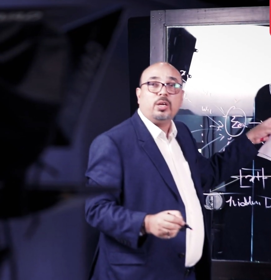 utpal_bob's tweet image. Top 3 Challenges in Quantum Machine Learning (QML) Today.
1. Limited Quantum Machines & services to executing sophisticated QML algorithms.
2. Scalability & Noise
3. Talent & Skill Gap
#quantumcomputing #quantummachinelearning #QML #AIforIndia #ai #QuantumForIndia