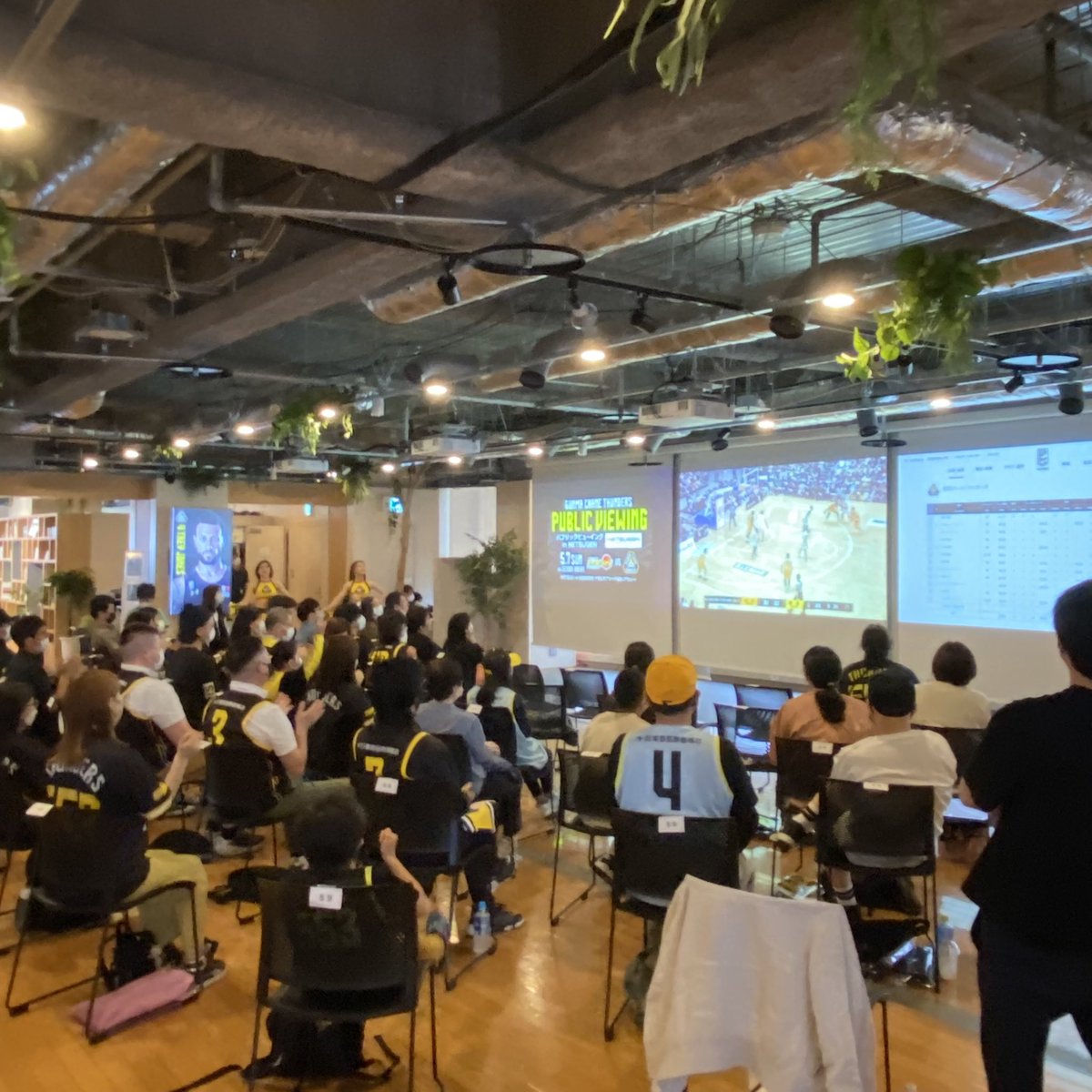 gorldencasles75's tweet image. #群馬クレインサンダーズ 
#パブリックビューイング 
#NETGEN 
#前橋県庁 
目の前で試合が行われているかのように
盛り上がってます。