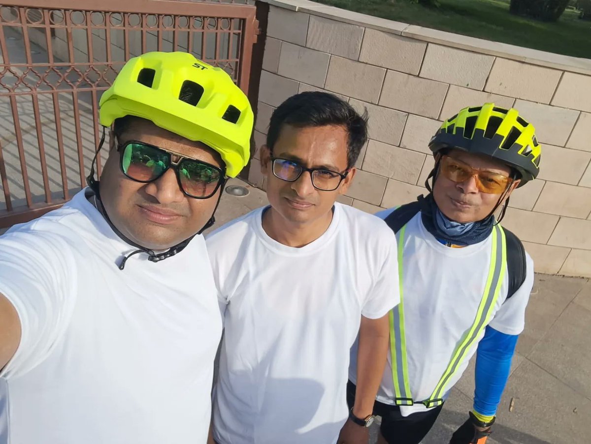 Sunday Funday from the US to India - we are everywhere 🌍. 

 #delhipedalersandrunners #sunday #cycletocommute #runtostayhealthy #fitindia #kheloindia #bicyclemayordelhi #gogreen